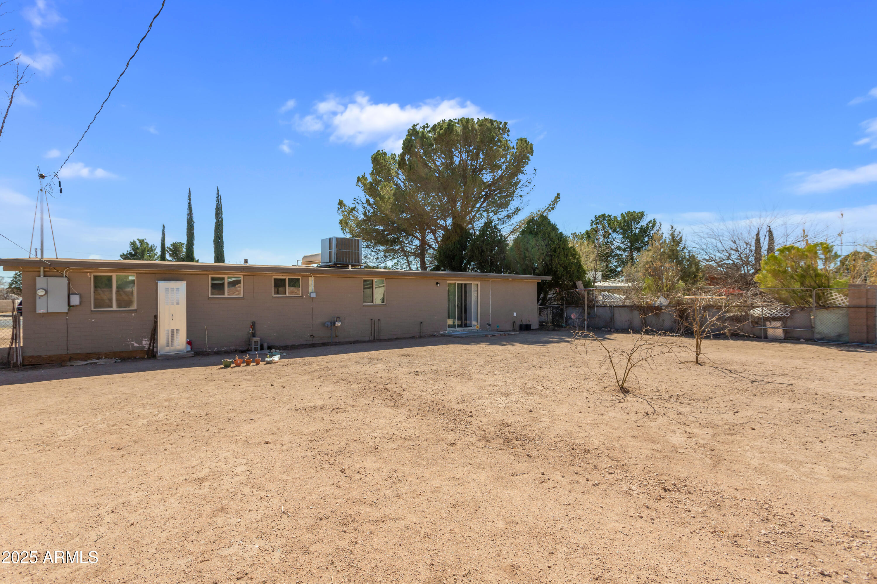 2128 East 8th Street Douglas, AZ 85607 - Photo 31 of 32 a view of a terrace