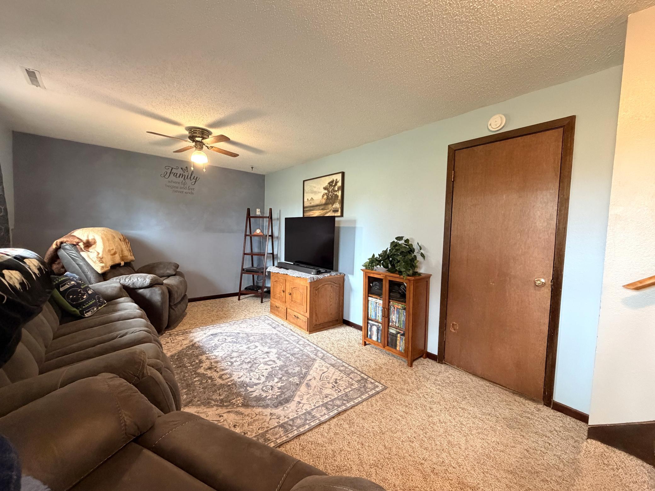 1710 River Road Windom, MN 56101 - Photo 18 of 33