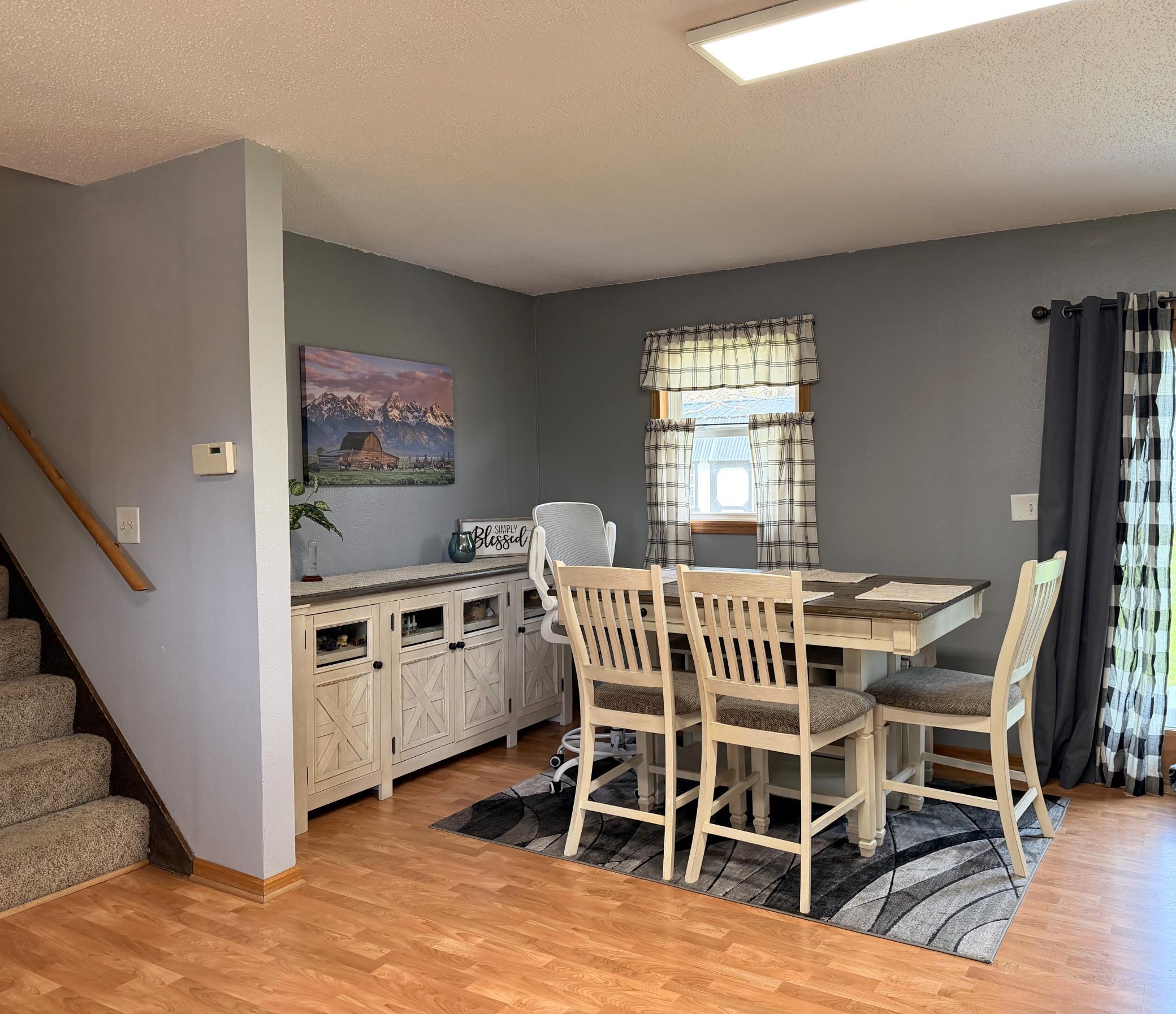 1710 River Road Windom, MN 56101 - Photo 5 of 33