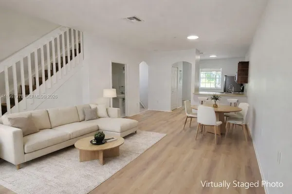 $419,000 | 5640 Northwest 115th Court, Unit 211, Doral, FL 33178