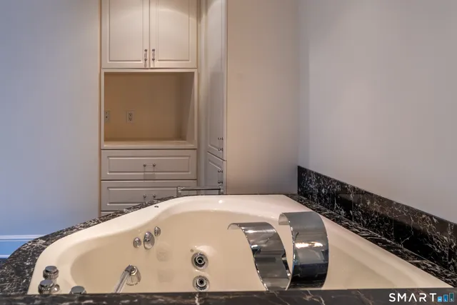 $439,000 | 3200 Park Avenue, Unit 5F1, Bridgeport, CT 06604