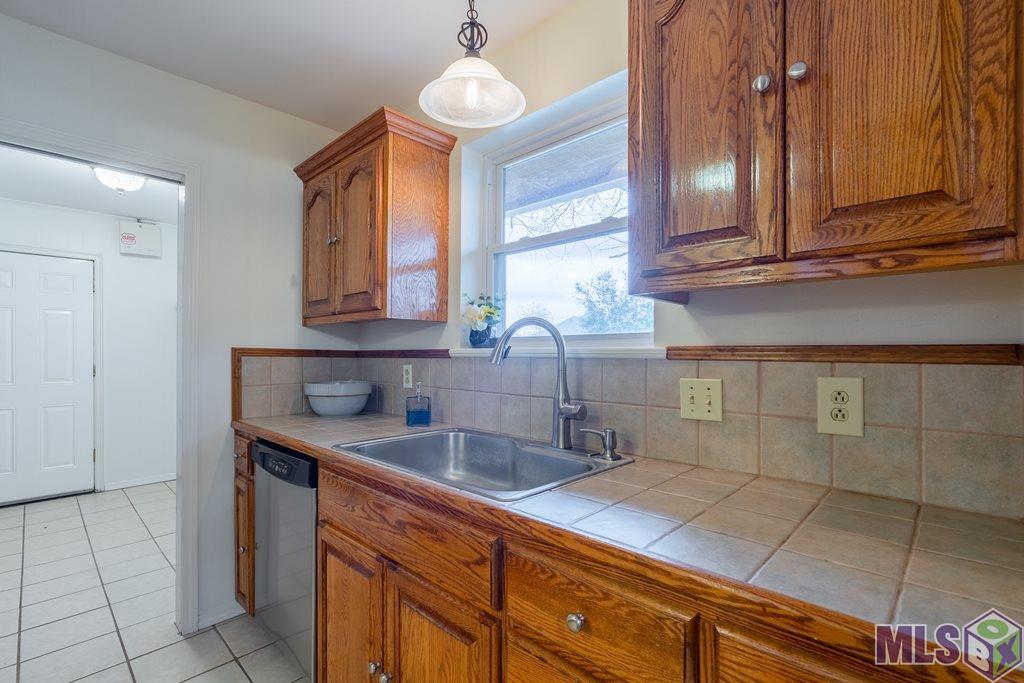 20873 Plank Road Zachary, LA 70791 - Photo 7 of 50 Gallery Image 7