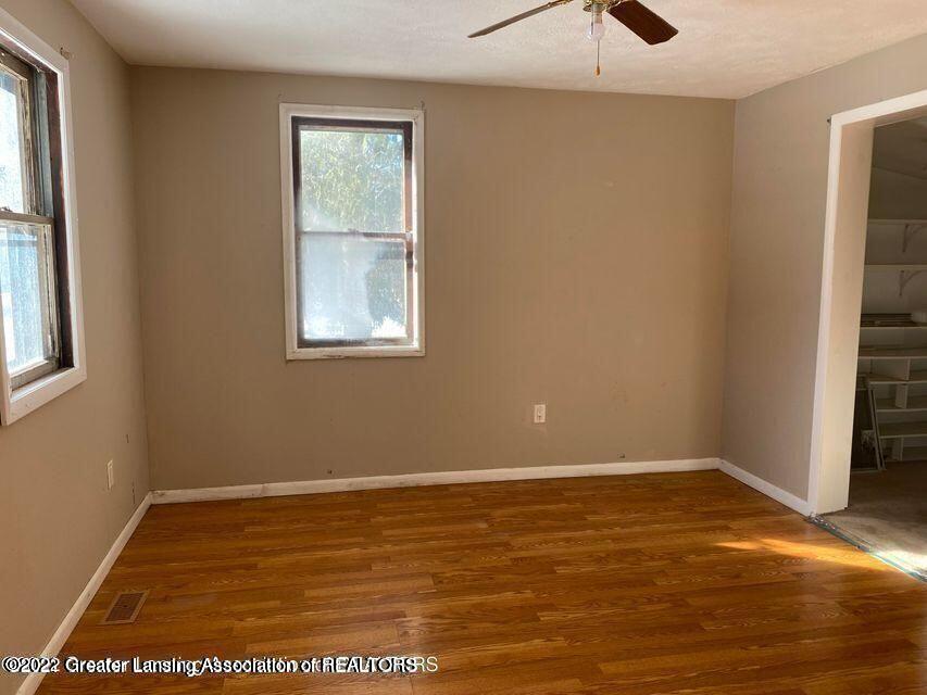 4217 Christiansen Road Lansing, MI 48910 - Photo 6 of 17 20210825170030021977000000-o