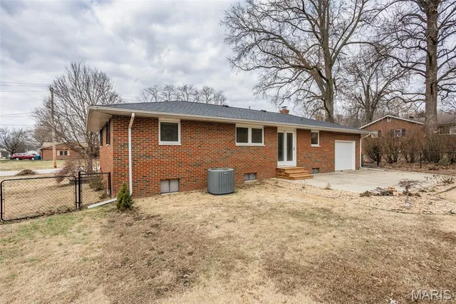 $150,000 | 392 North 6th Street, East Alton, IL 62024