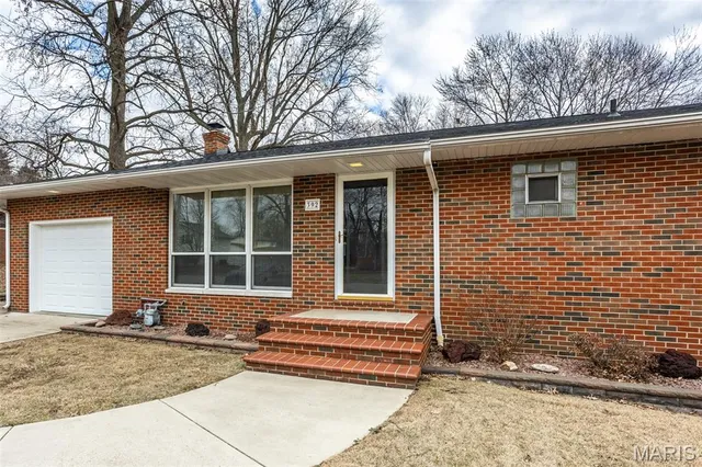 $150,000 | 392 North 6th Street, East Alton, IL 62024