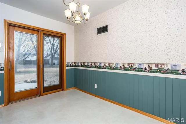 $150,000 | 392 North 6th Street, East Alton, IL 62024