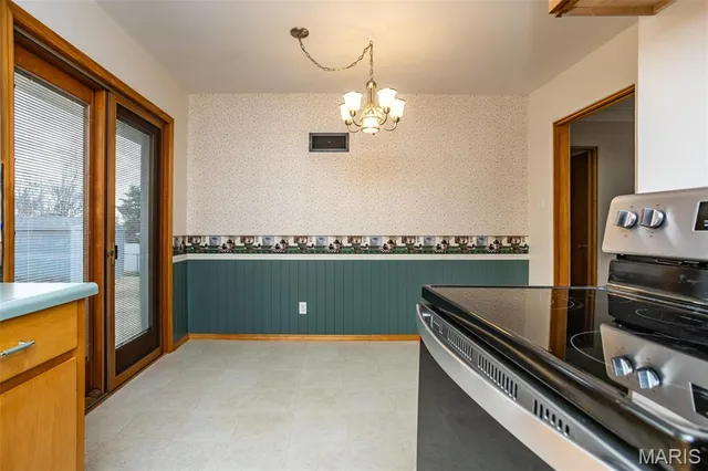 $150,000 | 392 North 6th Street, East Alton, IL 62024