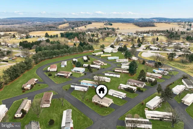 $179,900 | 723 Lake Drive, Mount Wolf, PA 17347