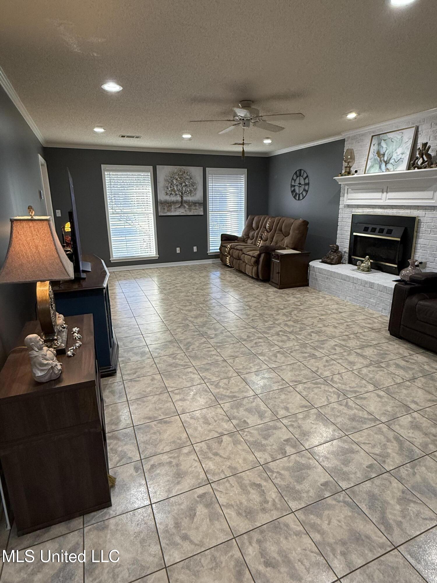 2425 Perry Road Grenada, MS 38901 - Photo 22 of 37 IMG_2243