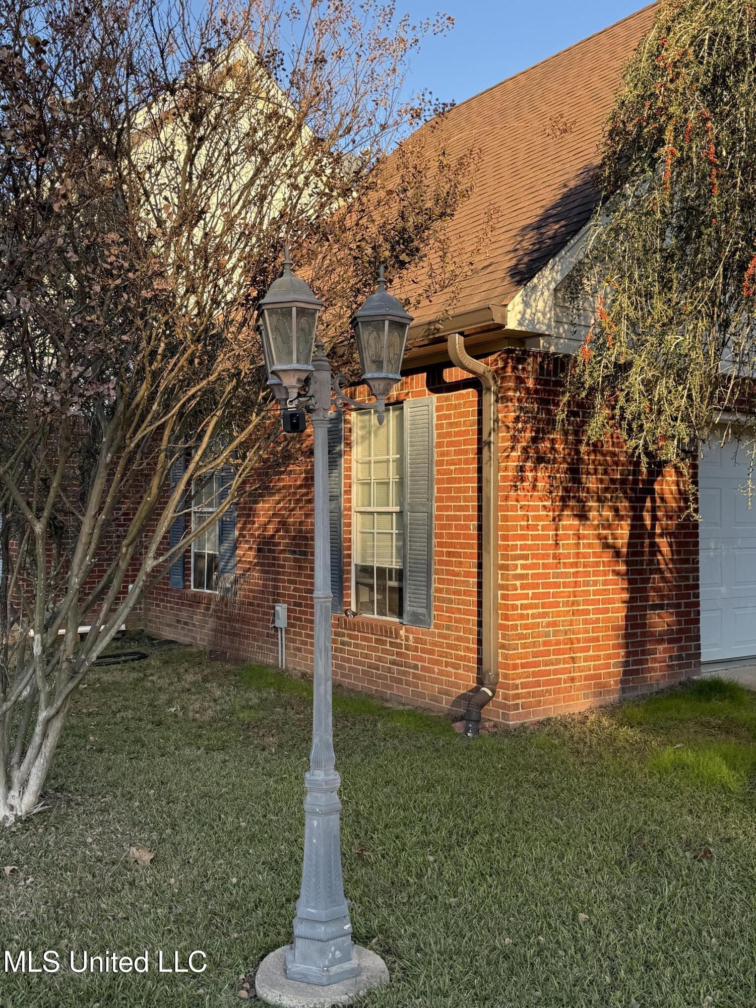 2425 Perry Road Grenada, MS 38901 - Photo 35 of 37 IMG_2272