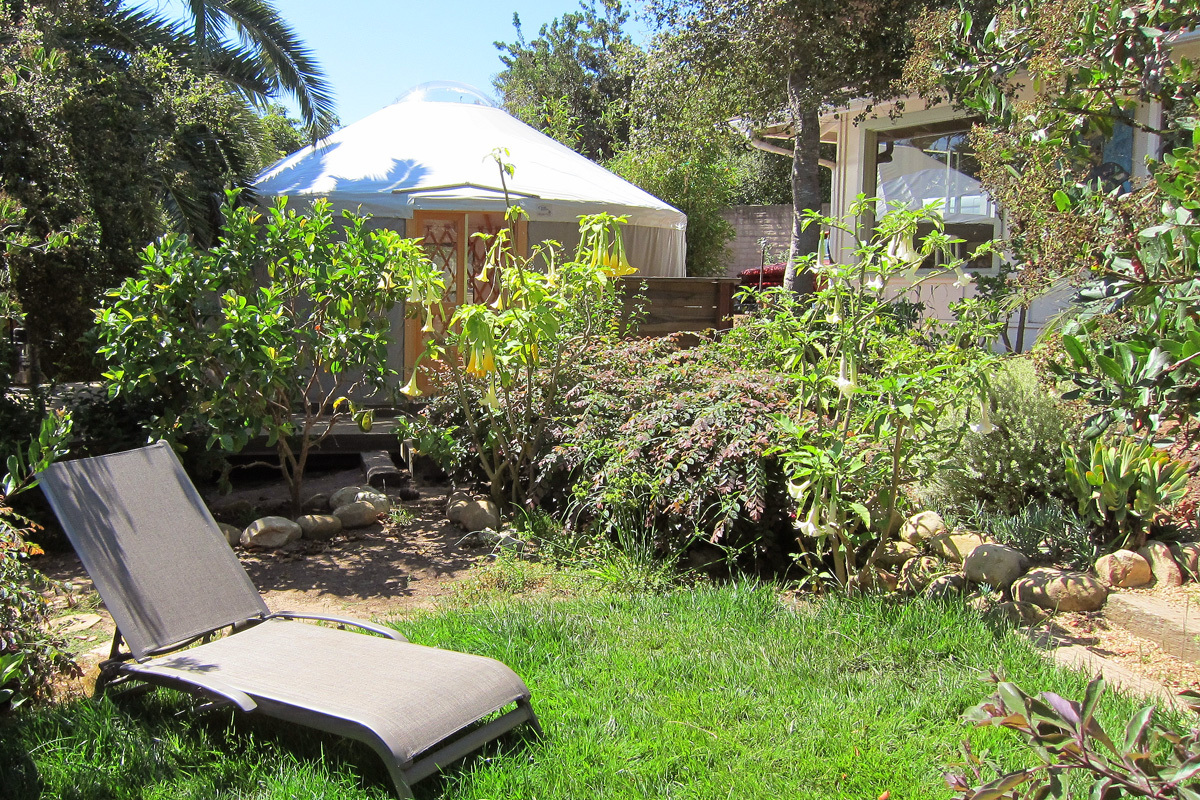 40 Pine Drive Santa Barbara, CA 93105 - Photo 16 of 30 a view of backyard with plants and outdoor seating