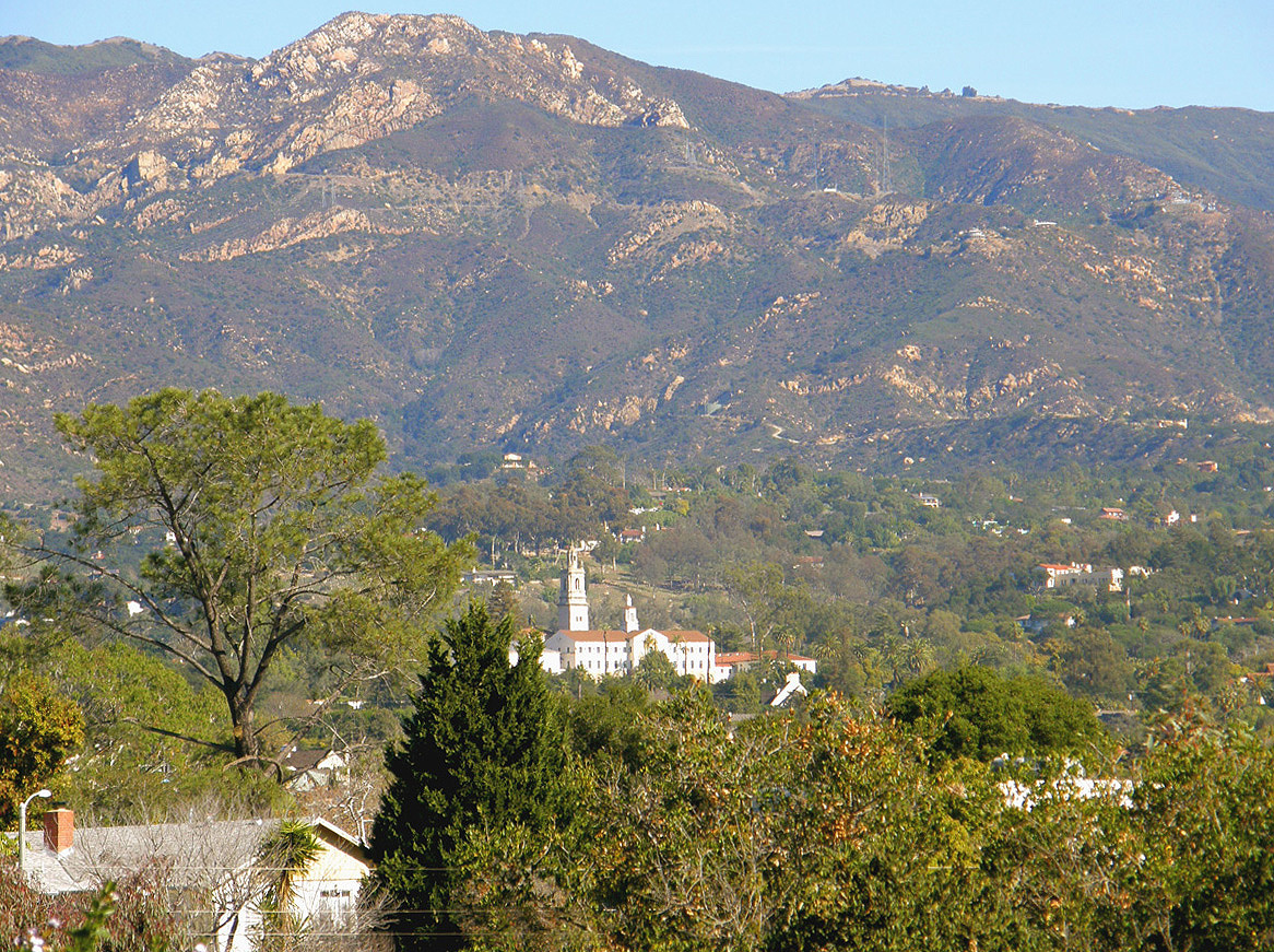 40 Pine Drive Santa Barbara, CA 93105 - Photo 2 of 30 a view of a city