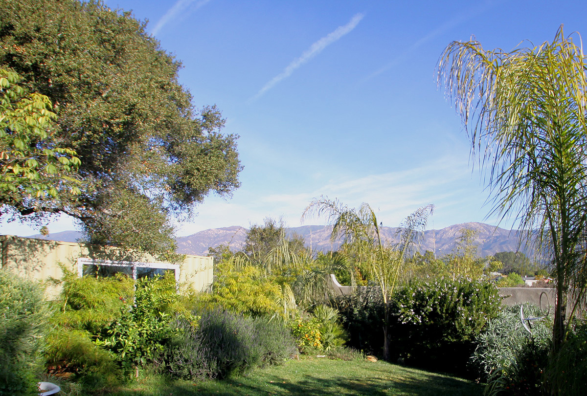 40 Pine Drive Santa Barbara, CA 93105 - Photo 3 of 30 a view of a city