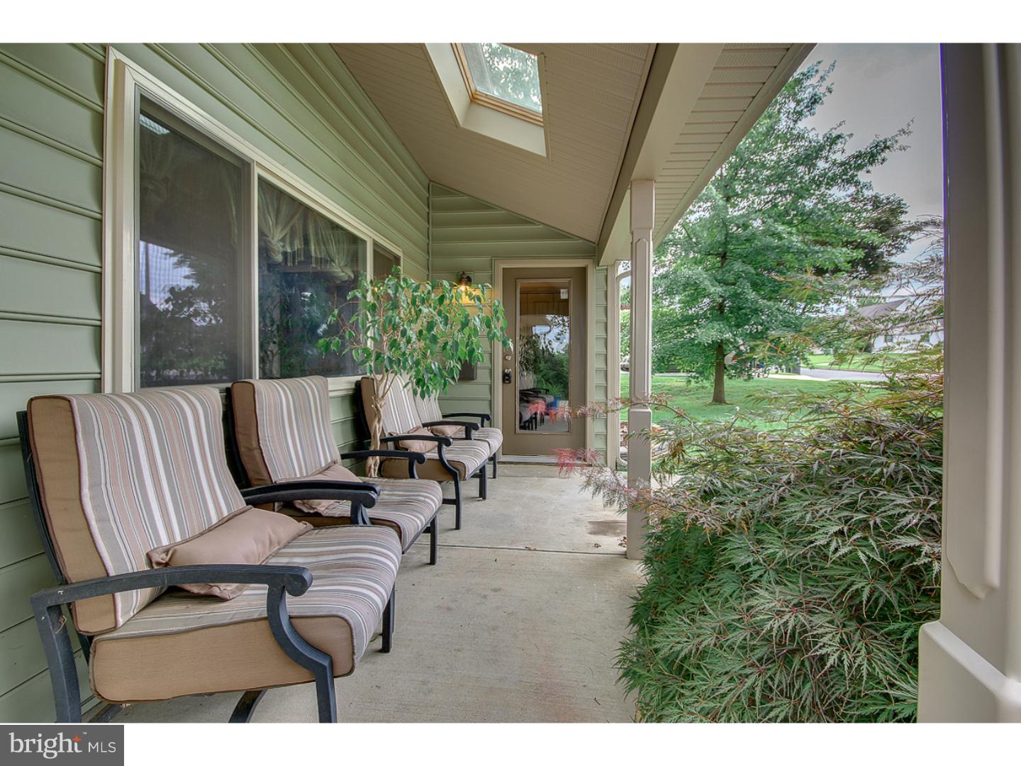 31 Quiet Road Levittown, PA 19057 - Photo 3 of 23 Gallery Image 3