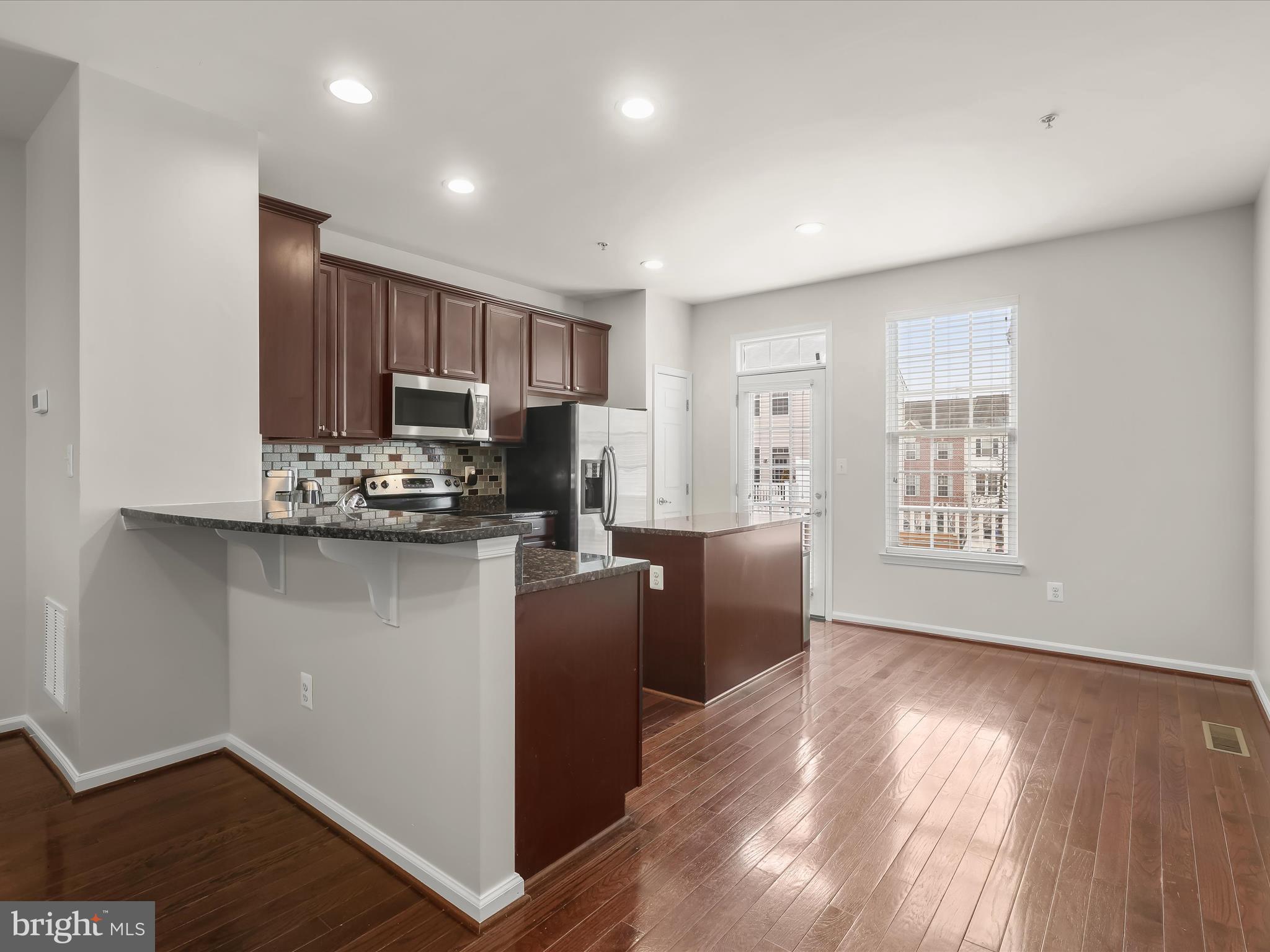 7222 Abbey Road Elkridge, MD 21075 - Photo 10 of 35 Gourmet kitchen