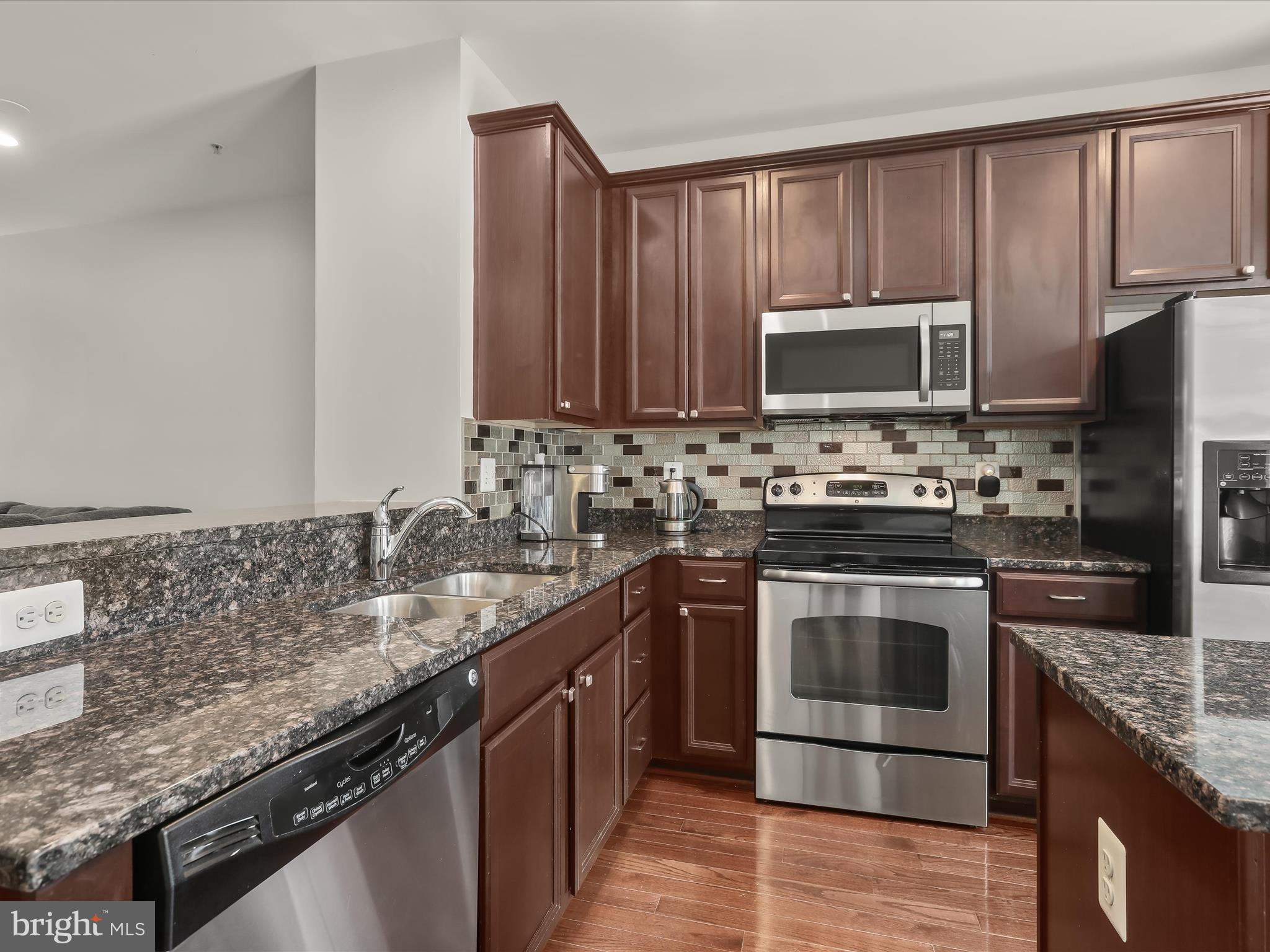 7222 Abbey Road Elkridge, MD 21075 - Photo 13 of 35 Granite countertops