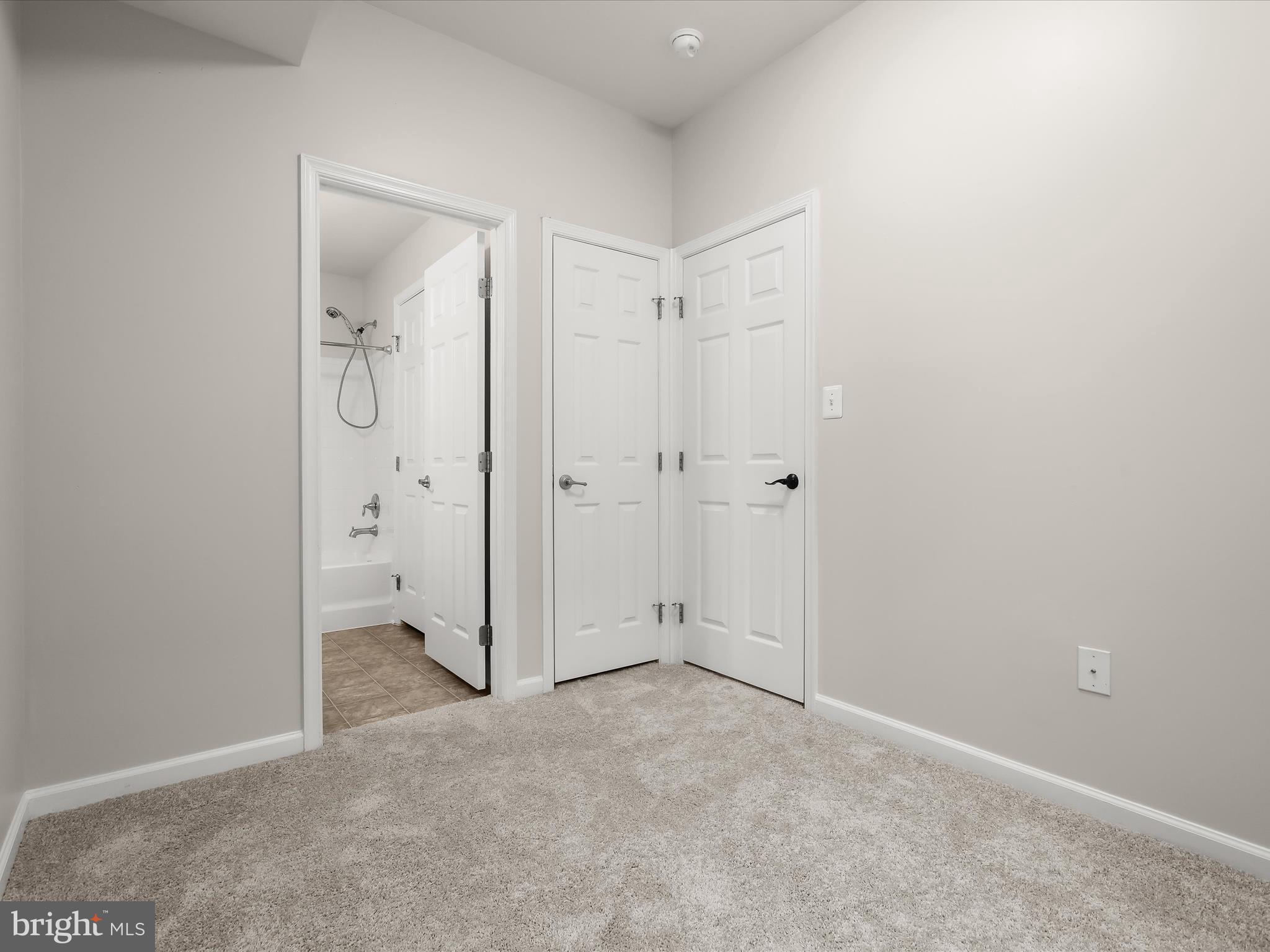 7222 Abbey Road Elkridge, MD 21075 - Photo 26 of 35 Ground level bedroom suite with bathroom