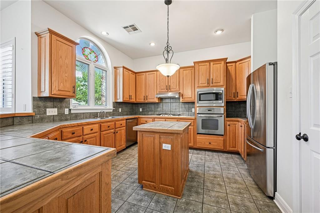 204 Aaron Court Mandeville, LA 70448 - Photo 15 of 31