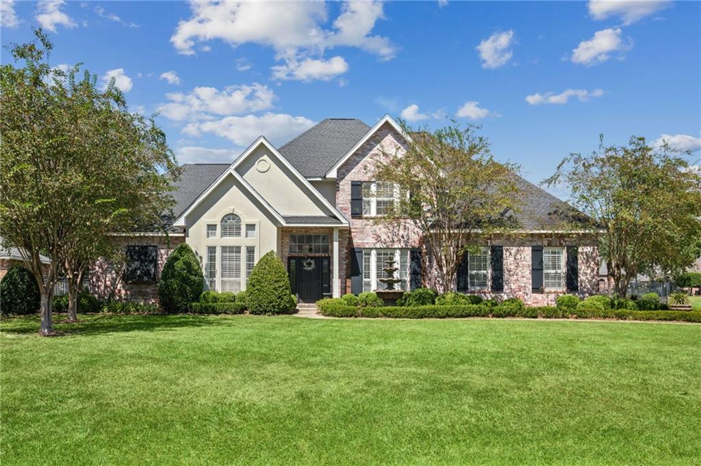 204 Aaron Court Mandeville, LA 70448 - Photo 2 of 31