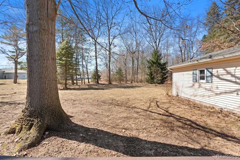 5269 Lakeshore Road Fort Gratiot, MI 48059 - Photo 18 of 30 Gallery Image 18