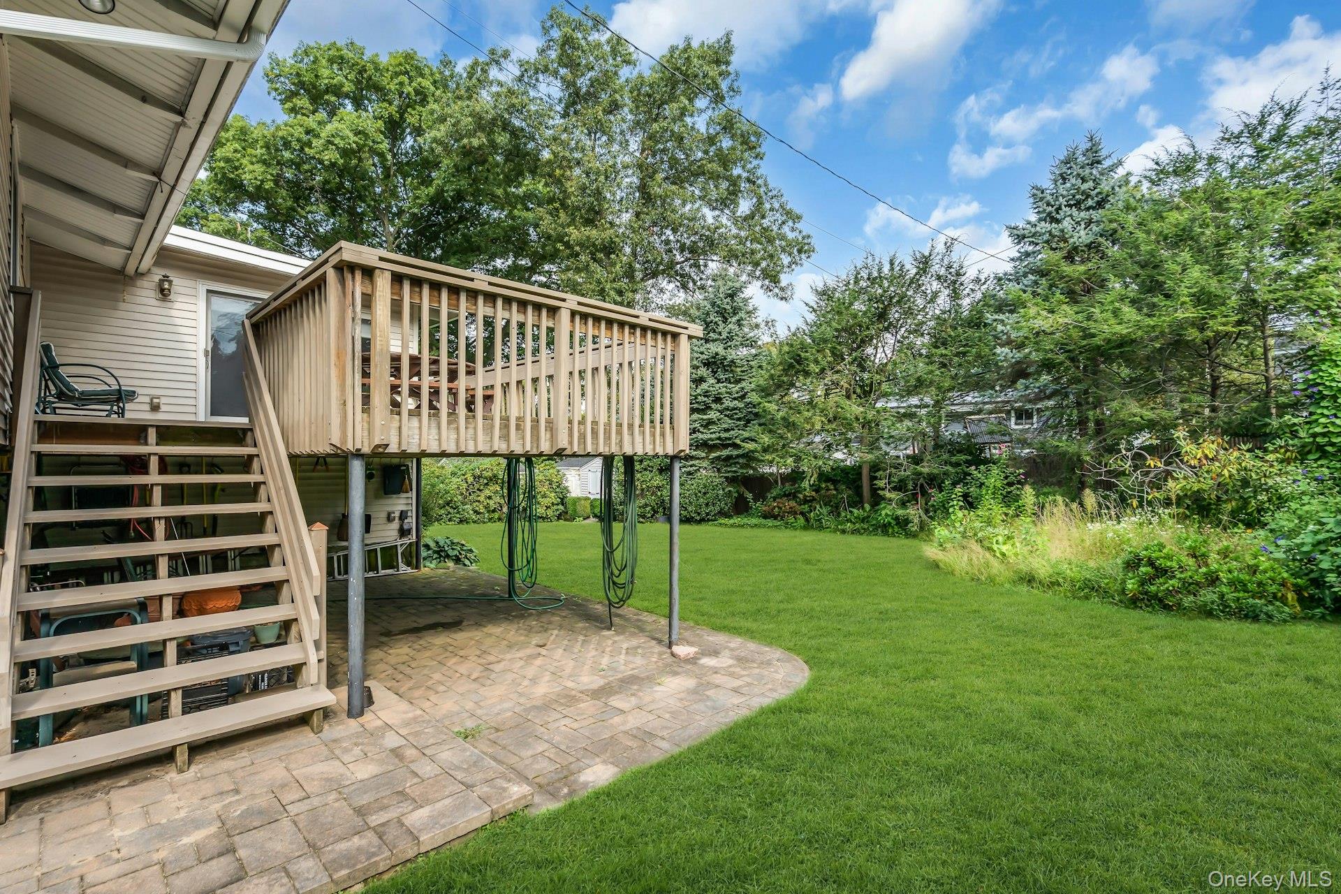 23 Redleaf Lane Commack, NY 11725 - Photo 34 of 38 Gallery Image 34