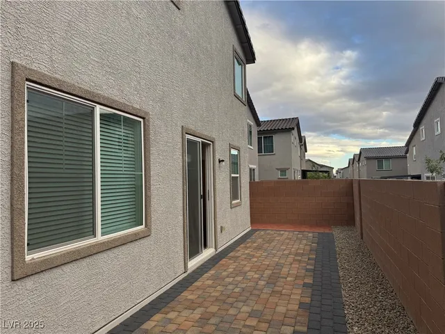 $2,700 | 1973 Rubra Place, Las Vegas, NV 89106