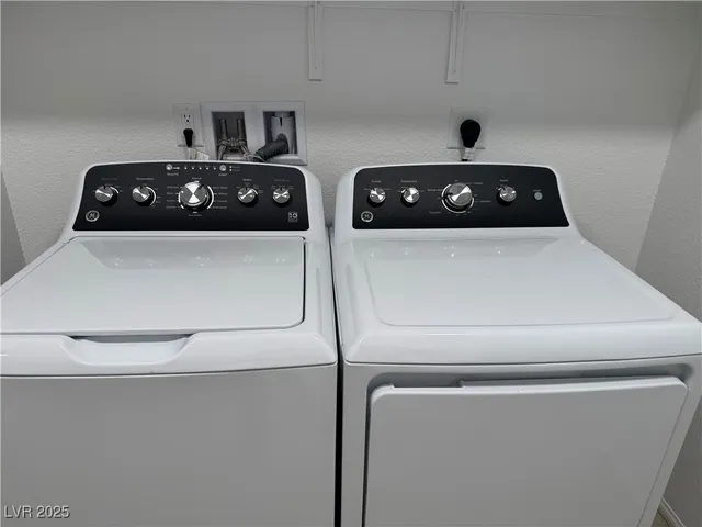 $2,700 | 1973 Rubra Place, Las Vegas, NV 89106