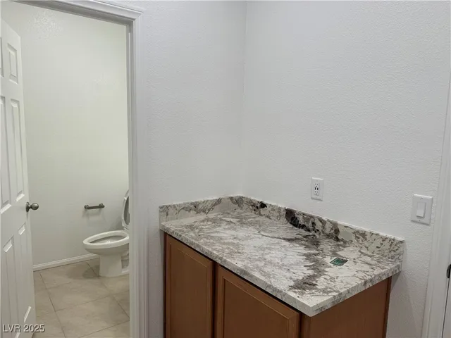 $2,700 | 1973 Rubra Place, Las Vegas, NV 89106