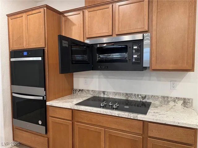 $2,700 | 1973 Rubra Place, Las Vegas, NV 89106