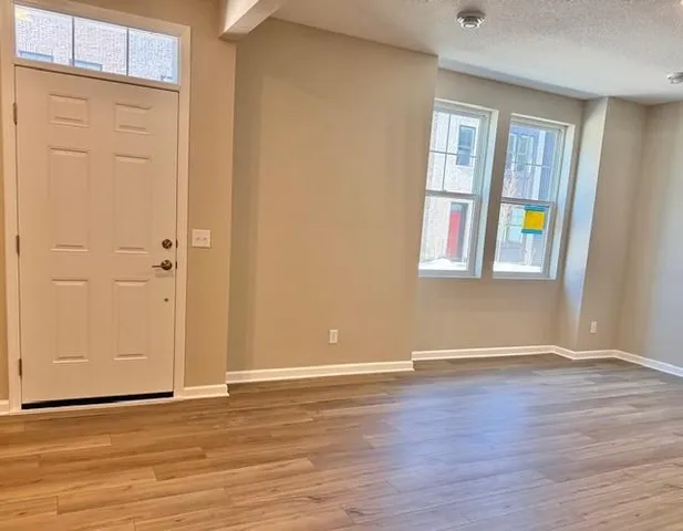 $709,990 | 906 South Woodlawn Avenue, Unit F, St. Paul, MN 55116