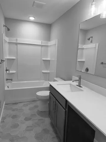 $709,990 | 906 South Woodlawn Avenue, Unit F, St. Paul, MN 55116