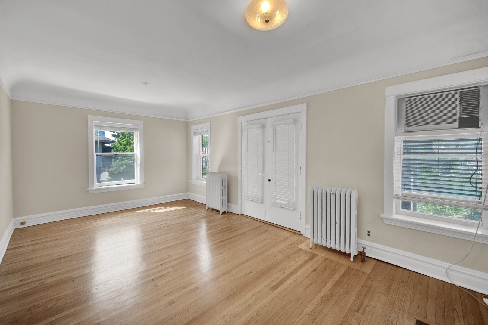 624 Clark Street Evanston, IL 60201 - Photo 10 of 25