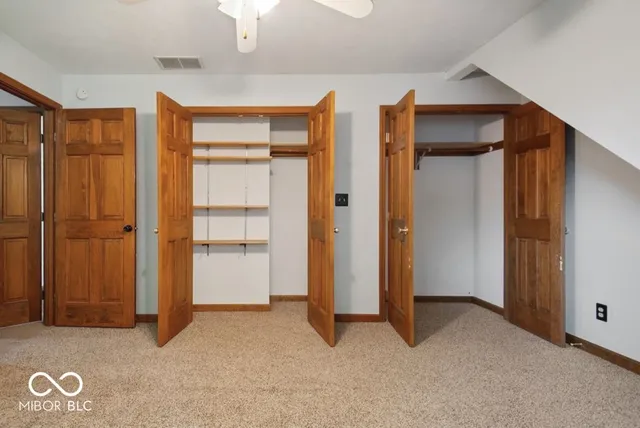 $334,900 | 1966 Broadmoor Lane, Columbus, IN 47203