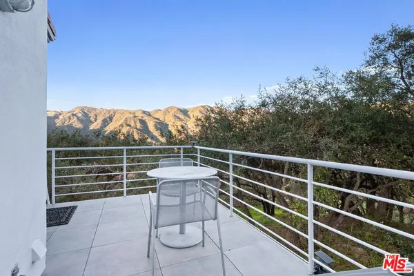$1,899,000 | 26207 Ingleside Way, Malibu, CA 90265
