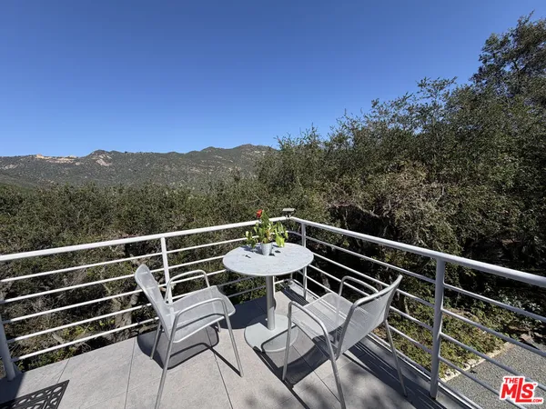$1,899,000 | 26207 Ingleside Way, Malibu, CA 90265