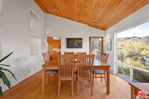 $1,899,000 | 26207 Ingleside Way, Malibu, CA 90265