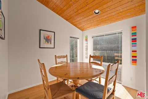 $1,899,000 | 26207 Ingleside Way, Malibu, CA 90265