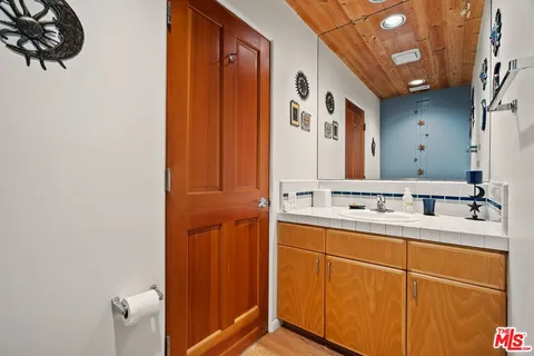 $1,899,000 | 26207 Ingleside Way, Malibu, CA 90265