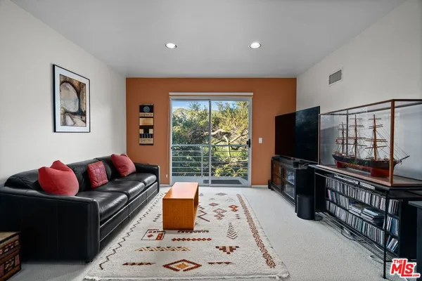 $1,899,000 | 26207 Ingleside Way, Malibu, CA 90265