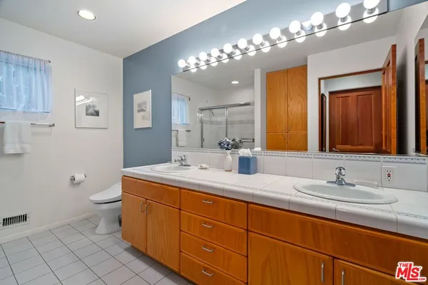 $1,899,000 | 26207 Ingleside Way, Malibu, CA 90265