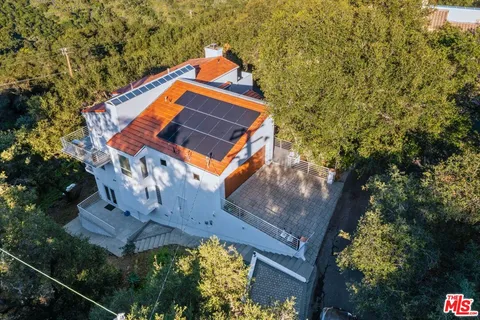 $1,899,000 | 26207 Ingleside Way, Malibu, CA 90265