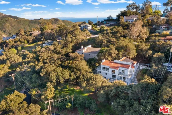 $1,899,000 | 26207 Ingleside Way, Malibu, CA 90265