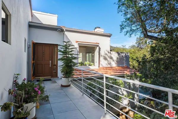 $1,899,000 | 26207 Ingleside Way, Malibu, CA 90265