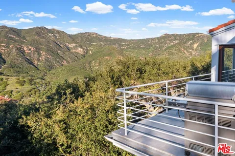 $1,899,000 | 26207 Ingleside Way, Malibu, CA 90265