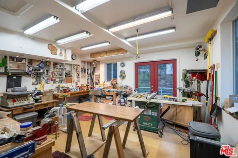 $1,899,000 | 26207 Ingleside Way, Malibu, CA 90265