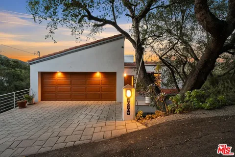 $1,899,000 | 26207 Ingleside Way, Malibu, CA 90265