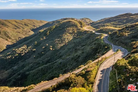 $1,899,000 | 26207 Ingleside Way, Malibu, CA 90265