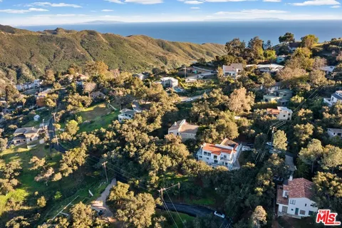 $1,899,000 | 26207 Ingleside Way, Malibu, CA 90265