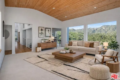 $1,899,000 | 26207 Ingleside Way, Malibu, CA 90265