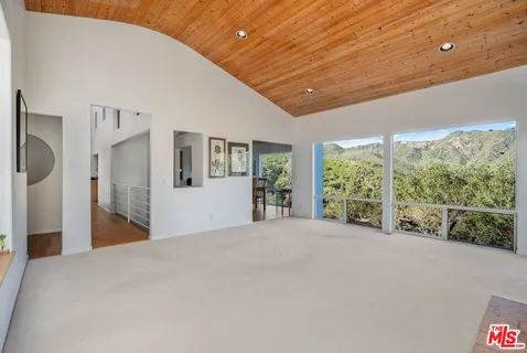 $1,899,000 | 26207 Ingleside Way, Malibu, CA 90265